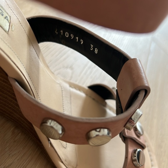 Balenciaga leather studded sandals - Picture 5 of 10